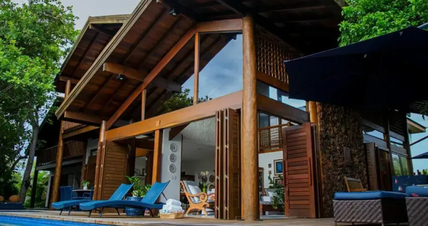 Linda casa no condominio piscinas naturais em praia do forte