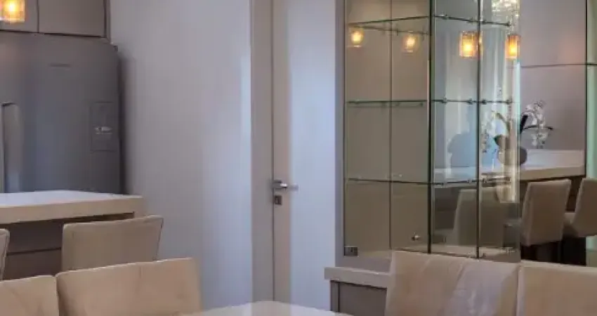 Apartamento pronto para a temporada em meia praia a poucos metros do mar