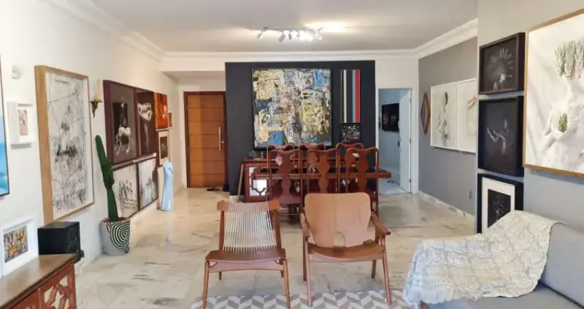 Apartamento a venda amplo 160m2 no costa azul 3/4 sendo 1 gabinete 1 suíte 2 vagas cobertas vista mar nascente dependência completa r$ 550.000,00