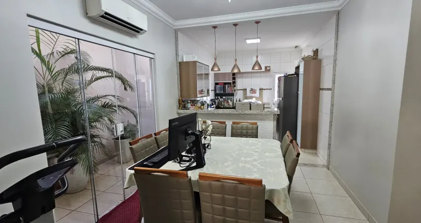 Casa com 3 quartos à venda no Santa Rosa, Uberlândia 