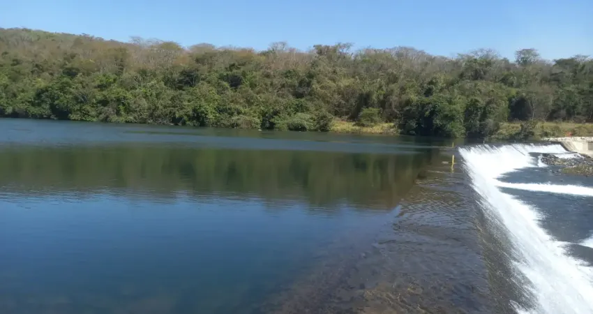 Chácara / sítio com 3 quartos à venda no Parque das Andorinhas, Uberlândia