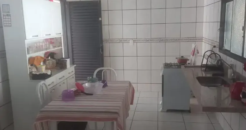 Ótima casa jardim america ii 2/4, otima construção,excelente localização