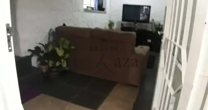 Casa com 12 quartos à venda na Rua Serimbura, Vila Guaianazes, São José dos Campos