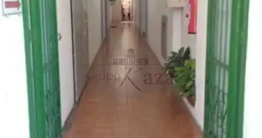 Casa comercial à venda na Avenida Doutor Adhemar de Barros, Jardim São Dimas, São José dos Campos