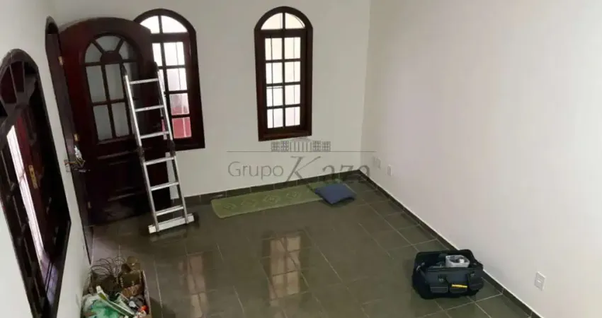 Oportunidade - casa sobrado - jardim das indústrias - 3 dormitórios - 120m².