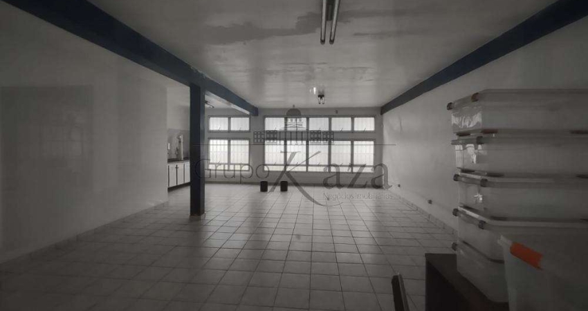 Barracão / Galpão / Depósito à venda na Rua Solimões, Vila São Bento, São José dos Campos