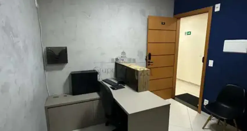 Oportunidade - Sala Comercial em Condomínio - Espaço Empresarial Sky II - Centro - 38m² - Estuda Permuta