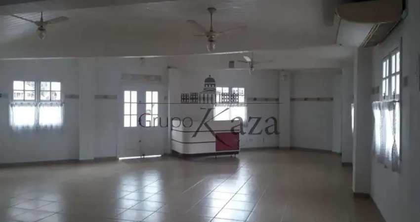Casa comercial para alugar na Rua Budapest, Jardim Augusta, São José dos Campos