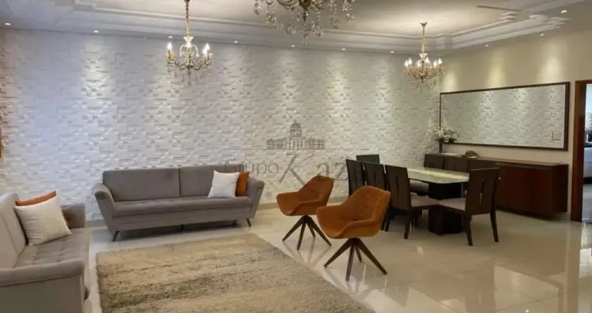 Oportunidade - Casa Sobrado - Cidade Vista Verde - 3 Dormitórios - 316m².