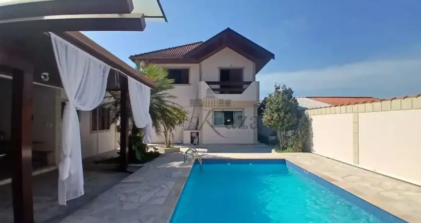 Casa assobradada em condomínio - Urbanova - Condomínio Morada da Serra - 278m² - 3 Dormitórios.