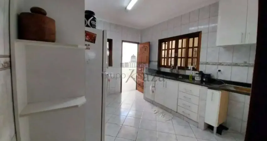 Oportunidade - casa sobrado - jardim das indústrias - 3 dormitórios - 165m².