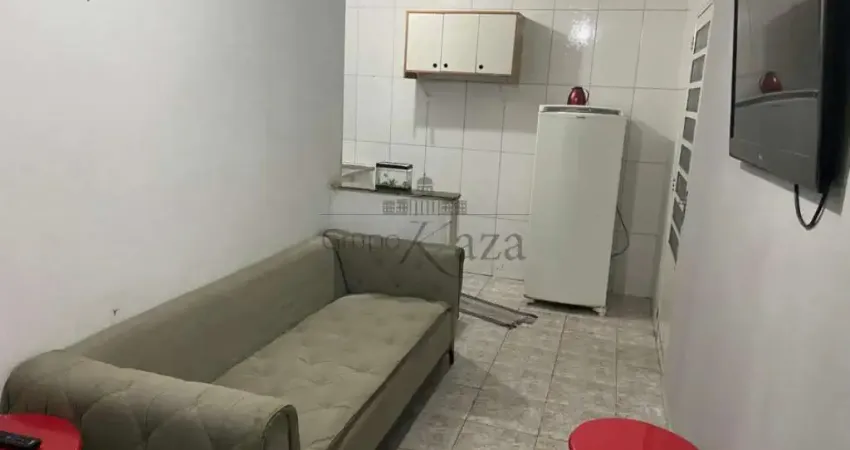 Casa com 2 quartos para alugar na Rua Jorge Gomes, Cidade Nova Jacareí, Jacareí