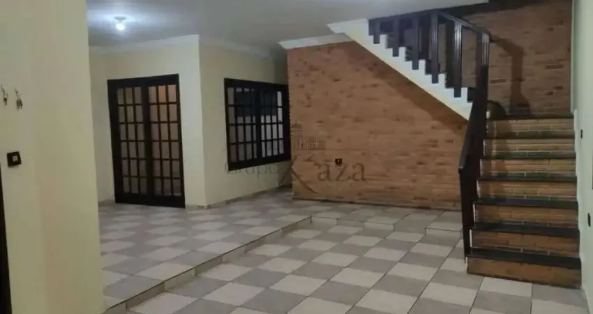 Casa com 3 quartos à venda na Rua Hilário Rosa, 55236, Jardim das Oliveiras, Jacareí