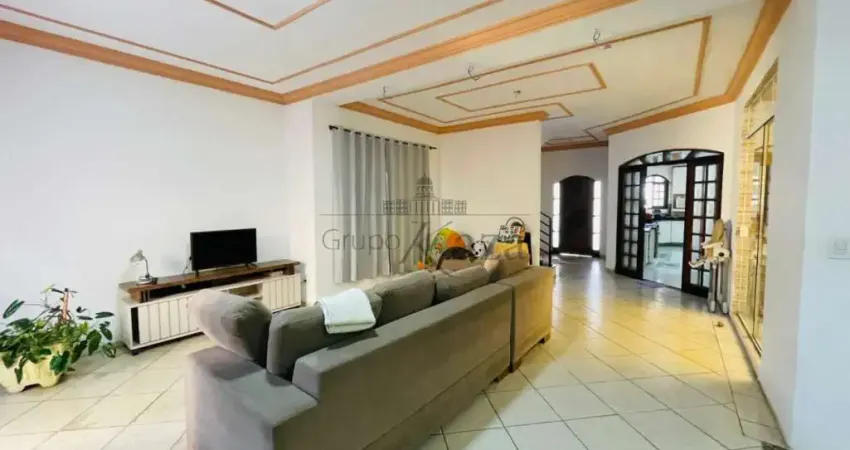 Oportunidade - Casa Sobrado - Jardim Flórida - Jacareí - 5 Dormitórios - 503m².