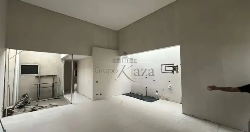 Casa - Residencial Portal dos Pássaros - 3 Dormitórios - 245m².