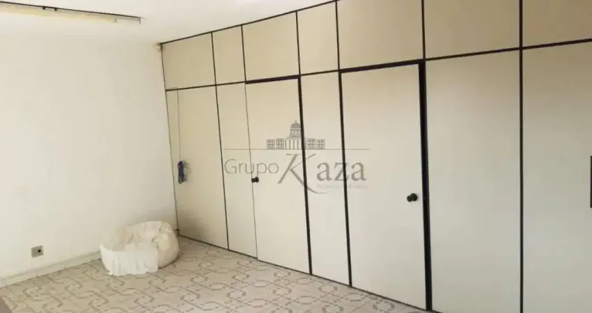 Oportunidade - Sala Comercial - Edifício Canuanã - Centro - Jacareí - 47m².