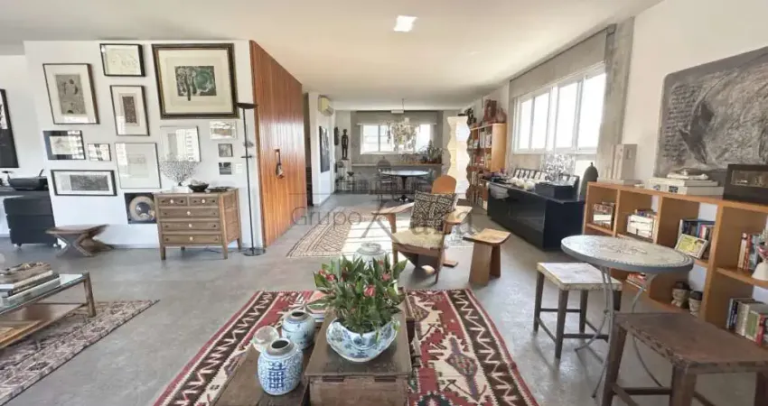 Apartamento com 2 quartos à venda na Rua Hans Nobiling, 512181, Jardim Europa, São Paulo