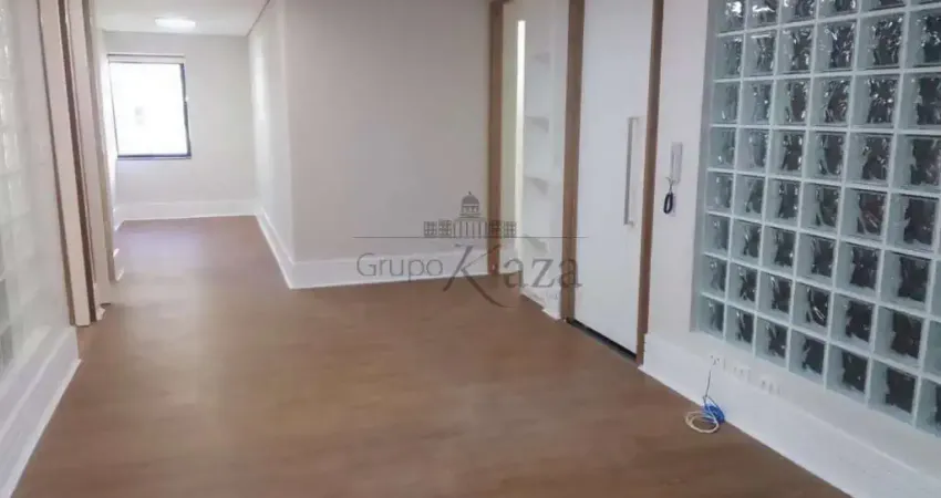 Prédio para alugar na Avenida Ibijaú, 532381, Moema, São Paulo