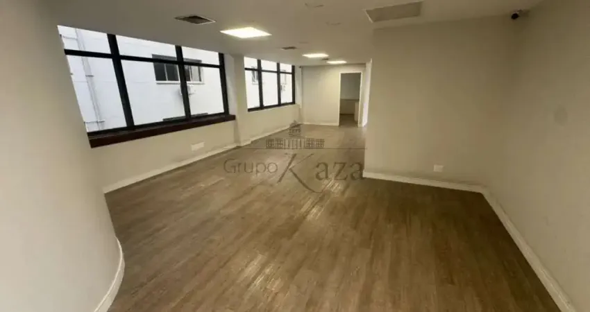 Prédio para alugar na Rua Oscar Freire, 552380, Cerqueira César, São Paulo