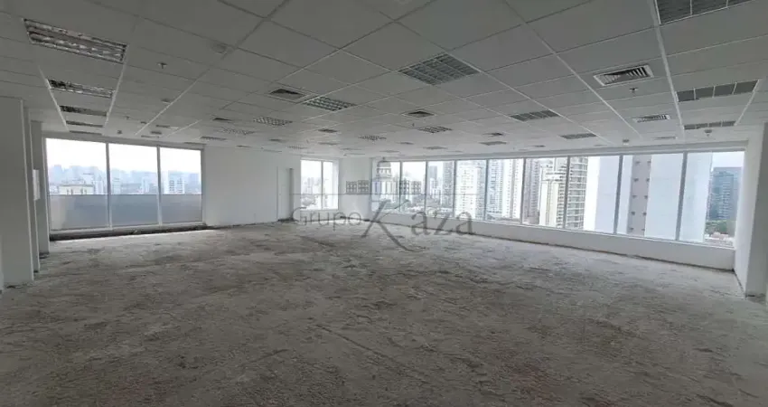 Prédio para alugar na Rua Guaraiúva, 512187/135, Brooklin, São Paulo