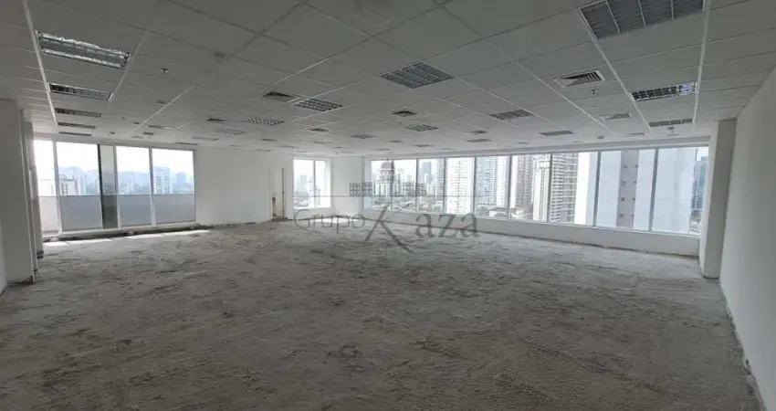 Prédio para alugar na Rua Guaraiúva, 512187/135, Brooklin, São Paulo