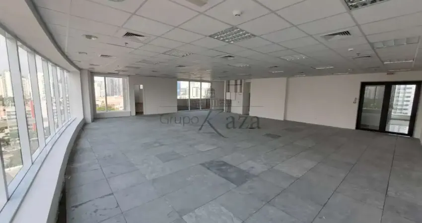 Prédio para alugar na Rua Guaraiúva, 512187/135, Brooklin, São Paulo