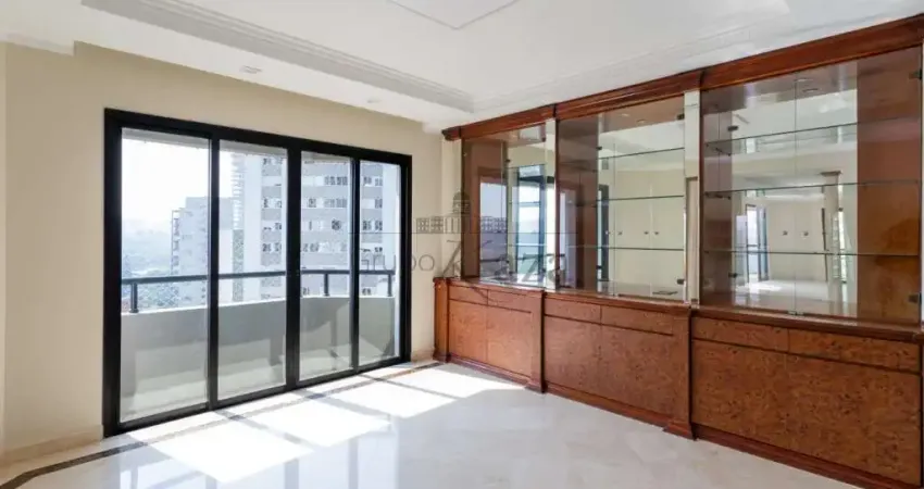 Apartamento com 4 quartos para alugar na Rua Gaivota, 522082, Moema, São Paulo