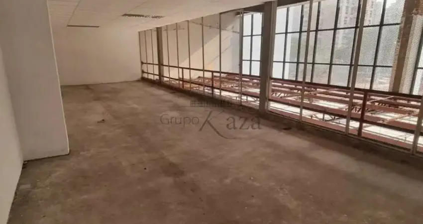 Casa comercial para alugar na Rua Henrique Schaumann, 522083, Pinheiros, São Paulo