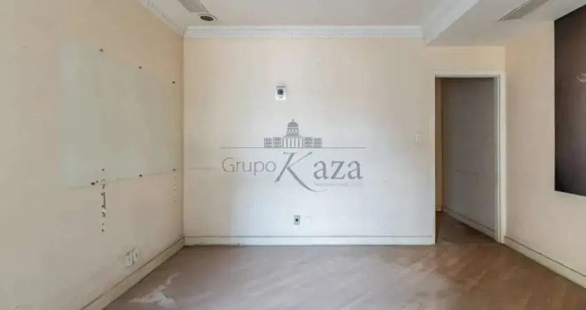 Casa com 3 quartos para alugar na Rua Batataes, 512889, Jardim Paulista, São Paulo