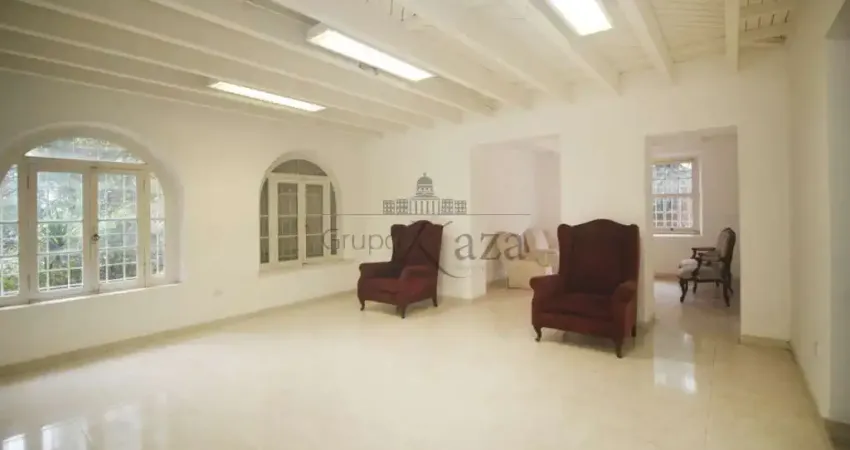 Casa com 4 quartos para alugar na Rua dos Franceses, 532284, Bela Vista, São Paulo