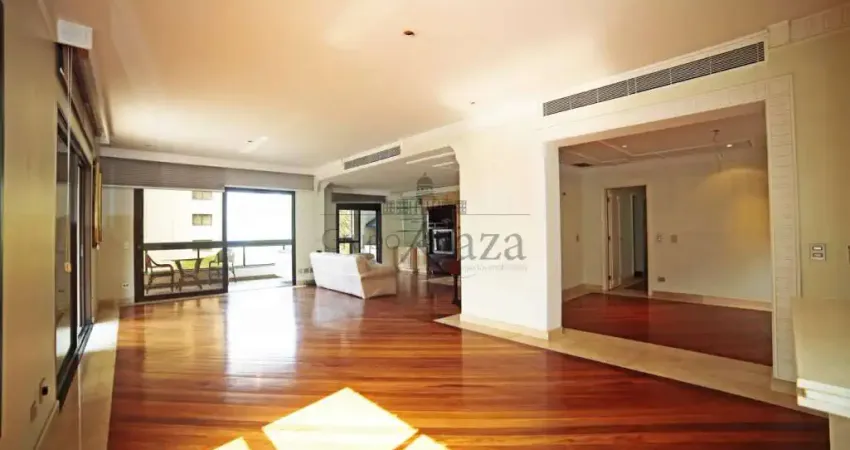 Apartamento com 4 quartos para alugar na Rua Ministro Gabriel de Rezende Passos, 522682, Moema, São Paulo