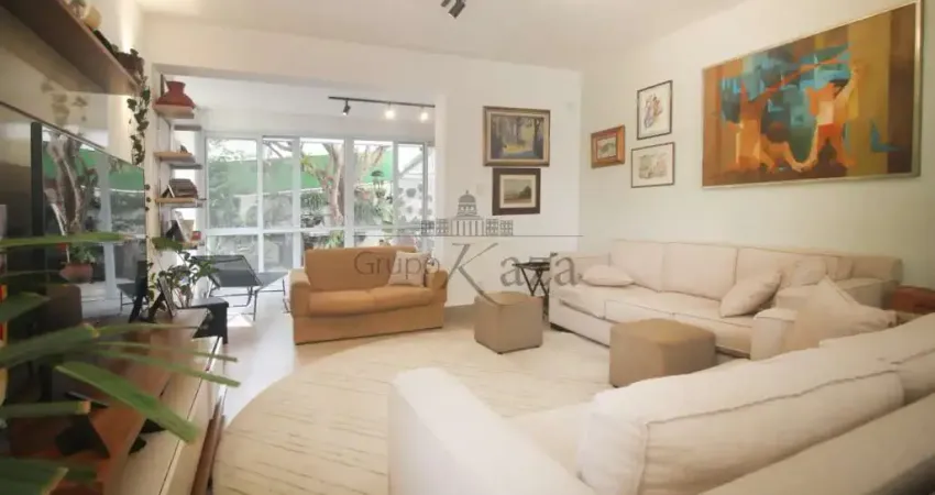 Casa com 5 quartos à venda na Rua Zequinha de Abreu, 55298, Pacaembu, São Paulo