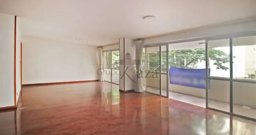 Apartamento com 4 quartos à venda na Rua Castro Alves, 562381, Aclimação, São Paulo