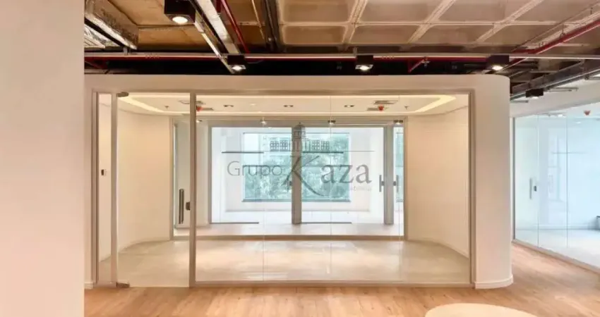 Prédio para alugar na Rua Pascoal Pais, 552285, Brooklin, São Paulo