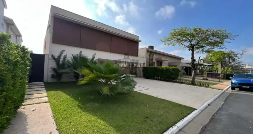 Casa em Condomínio - Alphaville Residencial Zero - 4 Suítes - 550m².