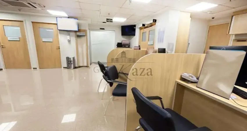 Prédio à venda na Rua Urussuí, 512185, Itaim Bibi, São Paulo