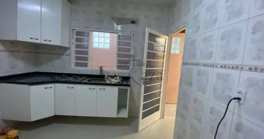 Oportunidade - Casa - Vila Industrial - 3 Dormitórios - 120m².