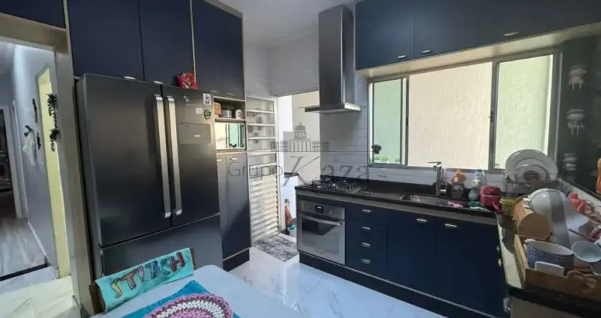 Oportunidade - casa sobrado - jardim das indústrias - 3 dormitórios - 150m².