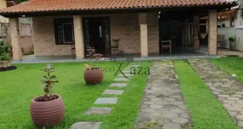 Casa - praia da lagoinha - ubatuba - condomínio samola - 3 dormitórios - 212m².