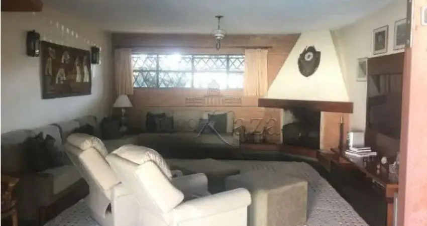 Casa com 4 quartos à venda na Rua Pandiá Calógeras, 0, Jardim Esplanada, São José dos Campos