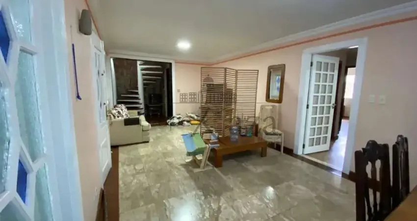 Casa com 3 quartos à venda na Rua Itambé, Jardim Satélite, São José dos Campos