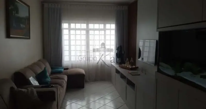 Casa sobrado - jacareí - parque santo antônio - 3 dormitórios - 263m² - aceita permuta.