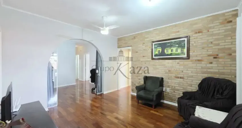 Oportunidade - Casa - Bosque dos Eucaliptos - 5 Dormitórios - 275m².