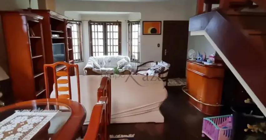 Oportunidade - Casa Sobrado - Bosque dos Eucaliptos - 4 Dormitórios - 368,90m².