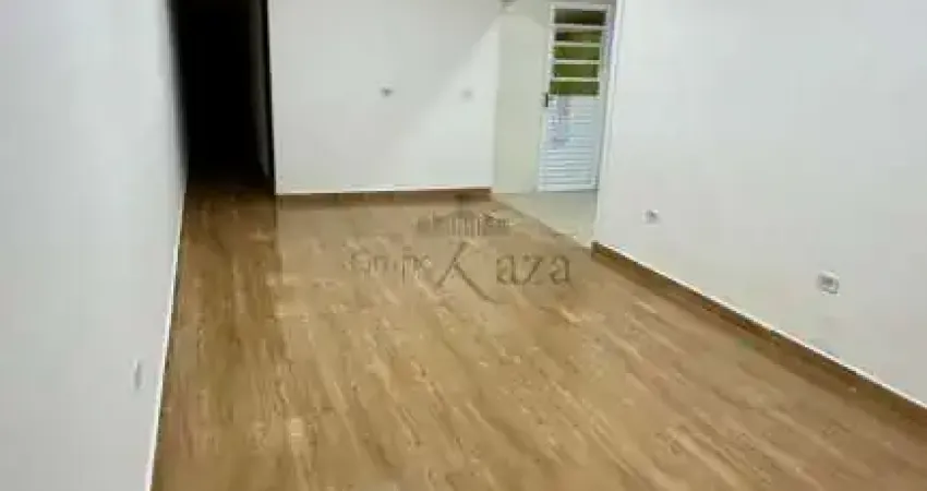 Oportunidade - Casa - Jardim Santa Inês III - 2 Dormitórios - 101m².