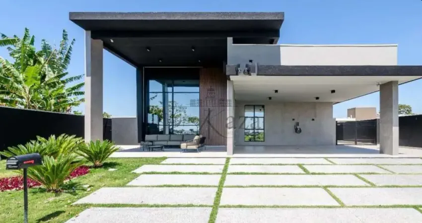 Oportunidade - Casa térrea - Condomínio Mirante do Vale - Jacareí - 4 Dormitórios - 490m² Mobiliada.