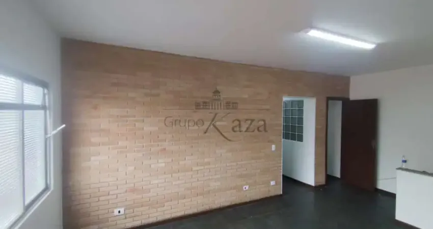 Oportunidade - Casa Sobreloja - Jardim Paraíba - 4 Dormitórios - 85m².