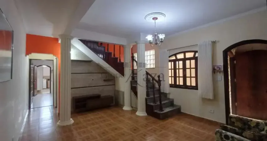 Oportunidade - Casa Sobrado - Cidade Morumbi - 4 Dormitórios - 136m².