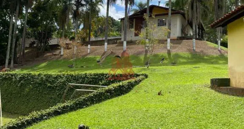 Chácara / sítio com 3 quartos à venda na Rua George Hiroki Ito, 39, Loteamento Sítio Pinheiral (Mailasqui), São Roque