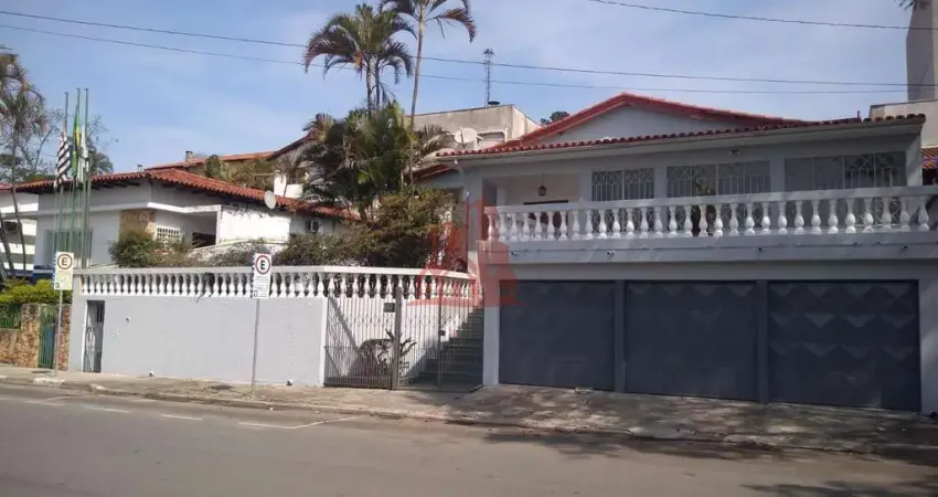Casa comercial para alugar na Rua Água Marinha, 60, Jardim Nomura, Cotia